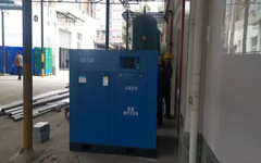 成都某知名食品廠永磁變頻螺桿空壓機工程交貨現(xiàn)場